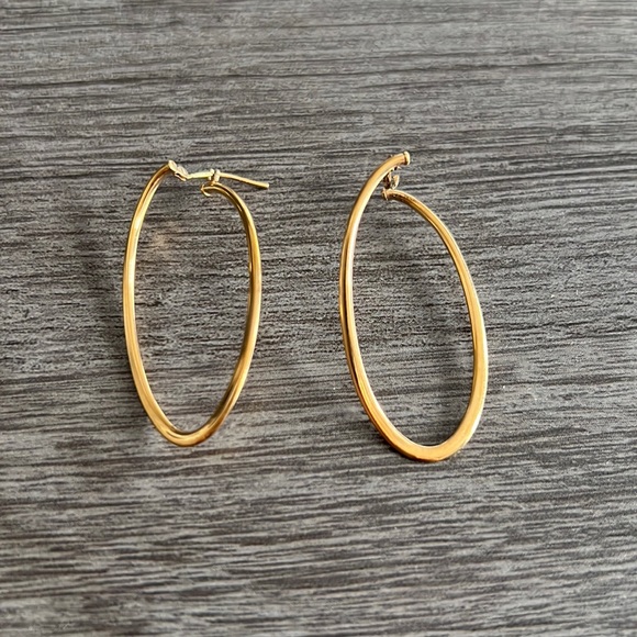 Jewelry - 1 1/2 in twist gold hoop earrings 14k gold